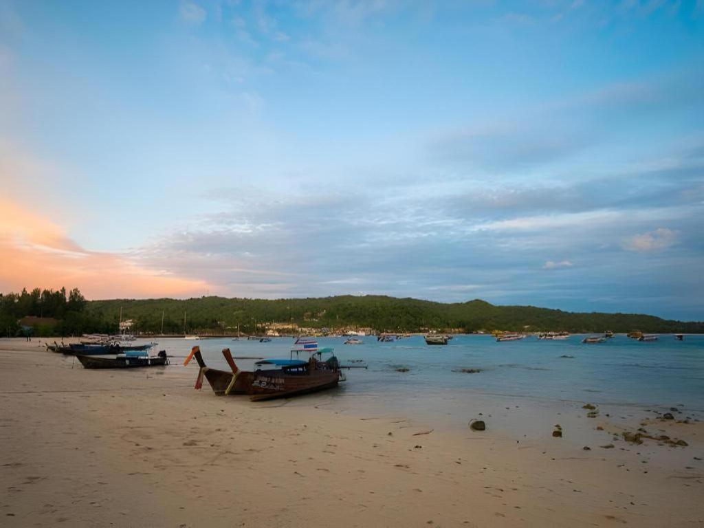 Phi Phi Nice Beach Hotel Hip Luaran gambar